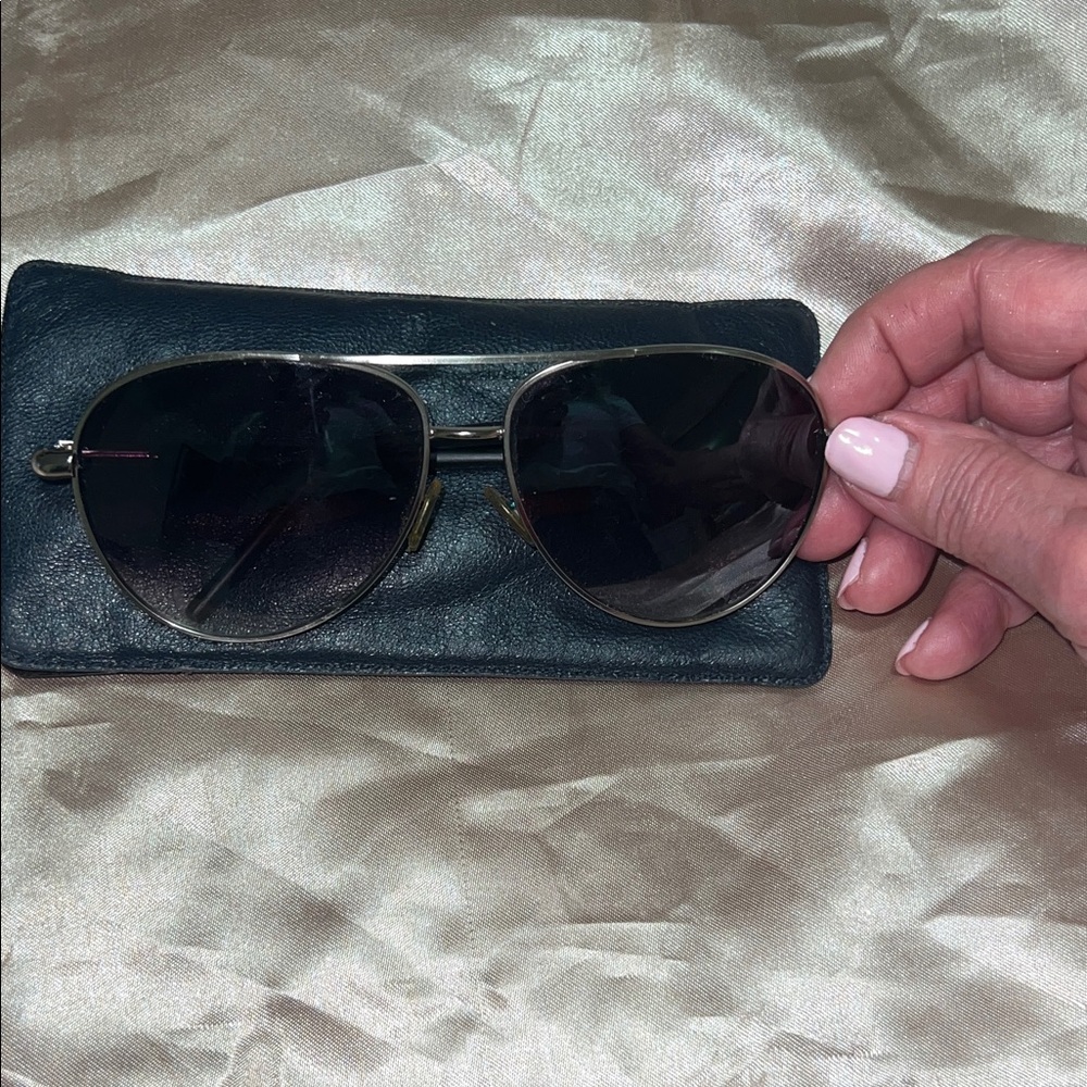 Stylish Silver Aviator Sunglasses